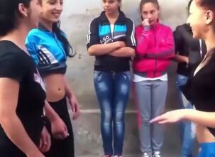 Girls shaking ass video