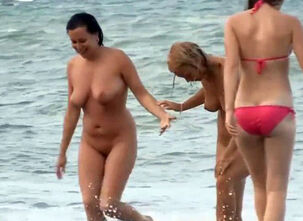 Naked illeana douglas Nudity in